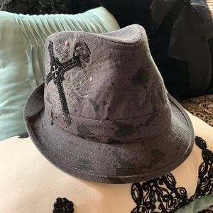 Men’s Trendy Hat size medium/small